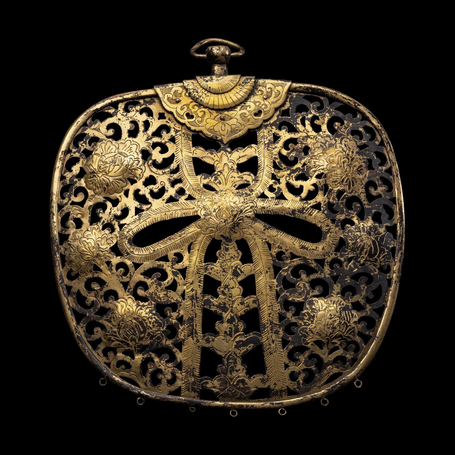 A Japanese Gilt Bronze Flower Garland Temple Decoration, Keman , Edo Period 日本江戶時代 銅鎏金華鬘