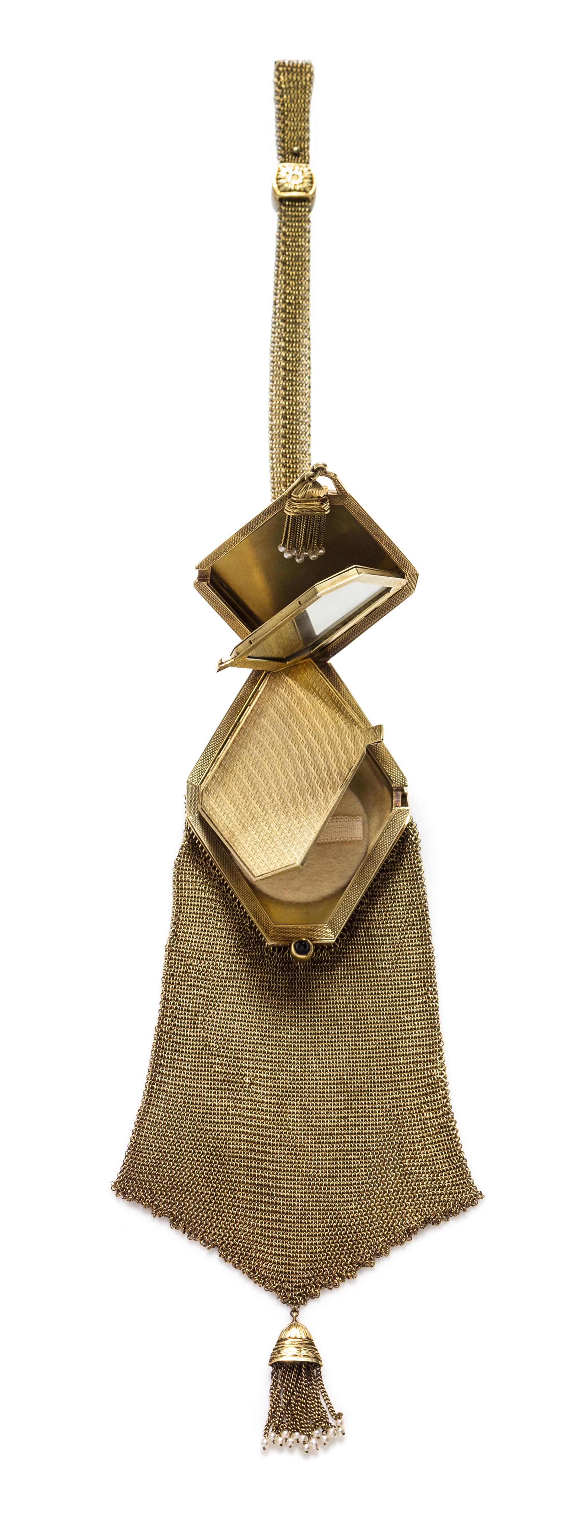 An Edwardian 14 Karat Yellow Gold, Seed Pearl and Sapphire Mesh Purse Necessaire, 81.90 dwts.