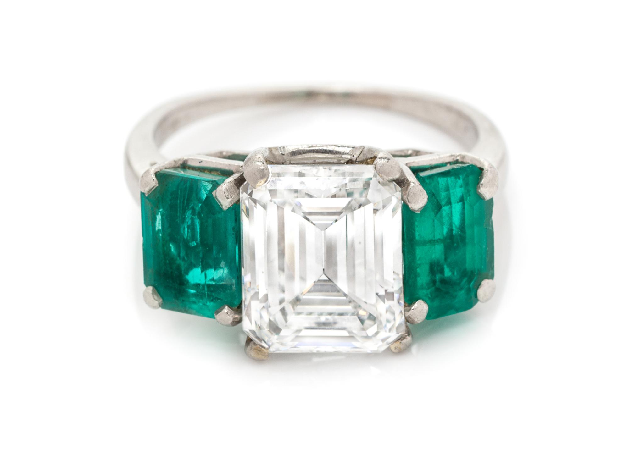 A Platinum, Diamond and Emerald Ring, 4.00 dwts.