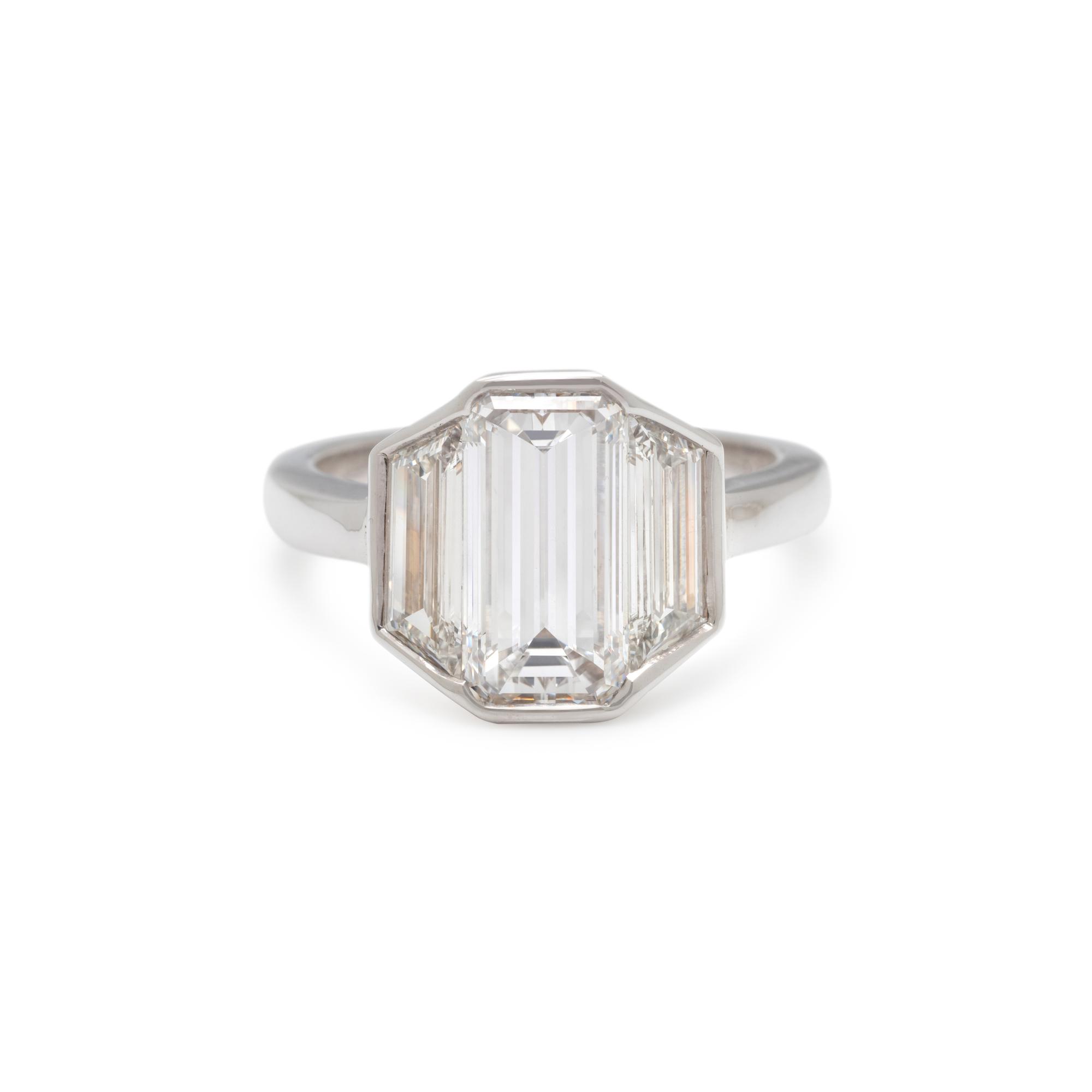DIAMOND RING