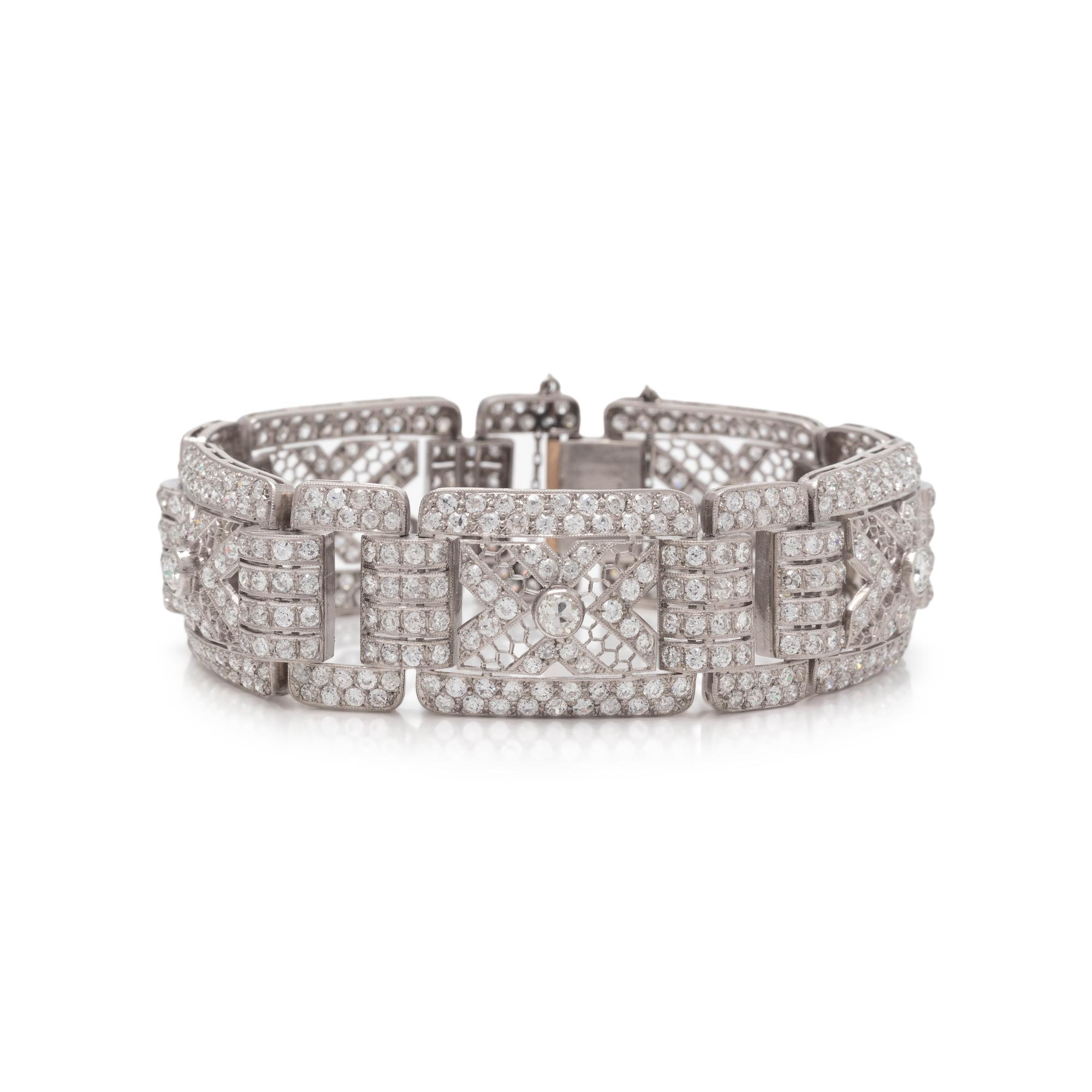 ART DECO, PLATINUM AND DIAMOND BRACELET