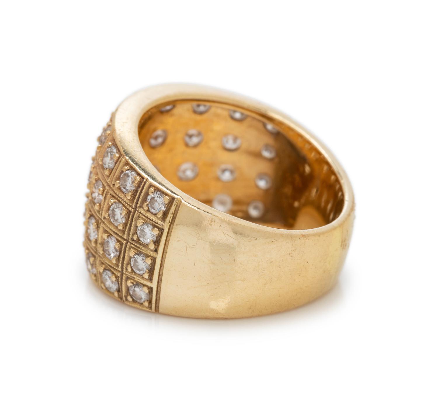 YELLOW GOLD AND DIAMOND RING
