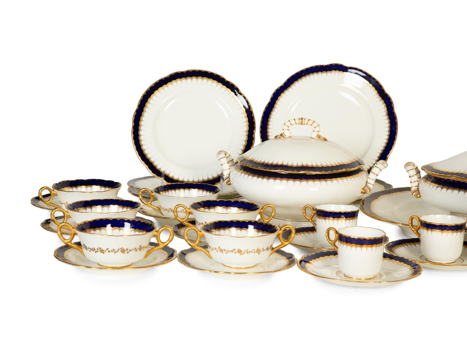 A Coalport Porcelain Dinner Service — 20th Century