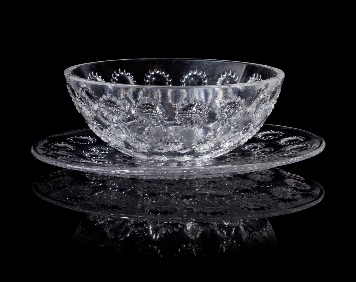 Rene Lalique (French, 1860-1945), , an Asters pattern finger bowl and underplate