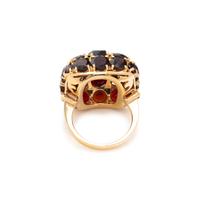 YELLOW GOLD AND GARNET RING