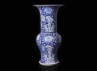 A Chinese blue and white yenyen vase 青花鳳尾尊
