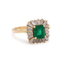 EMERALD AND DIAMOND RING