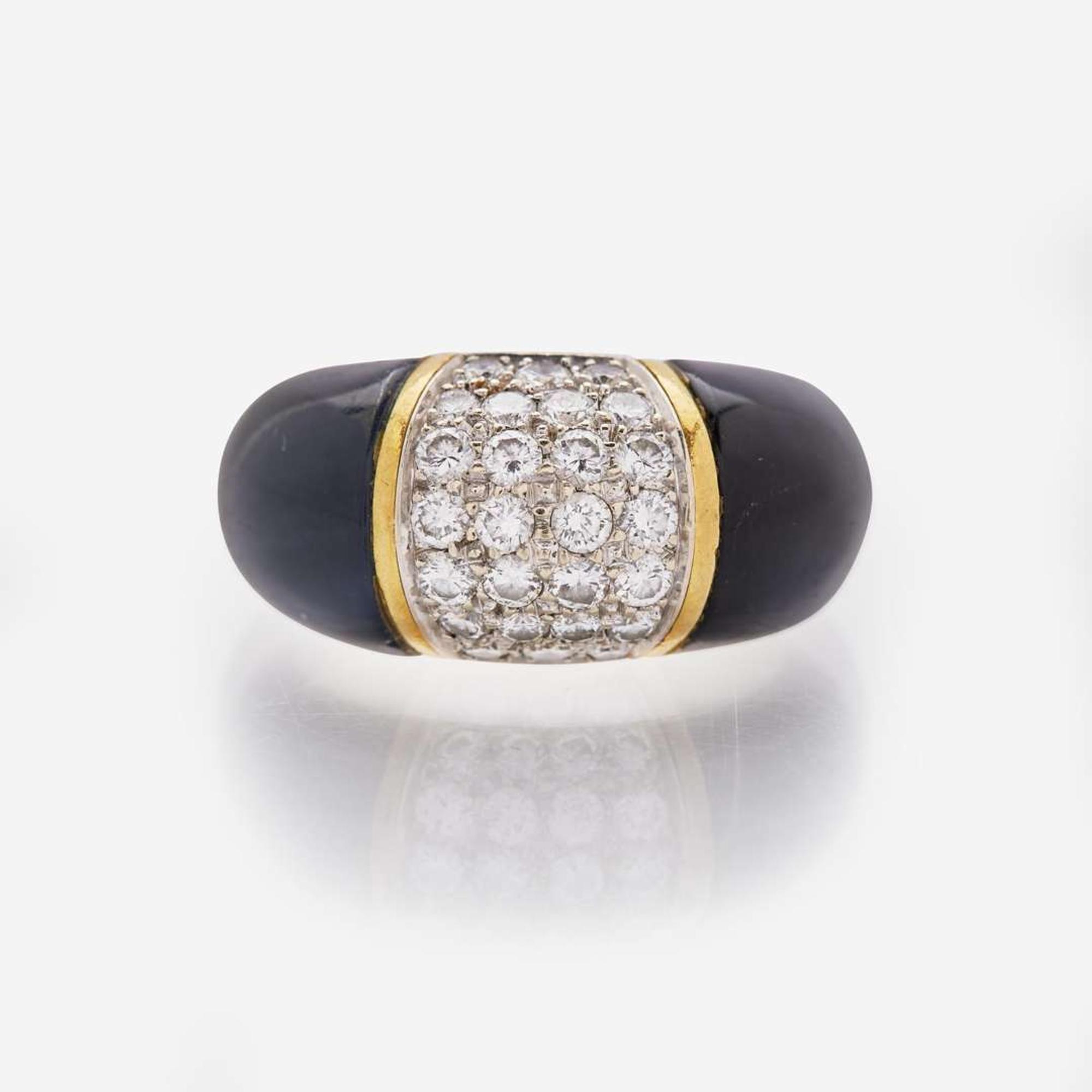 An 18K Yellow Gold, Onyx, and Diamond Ring