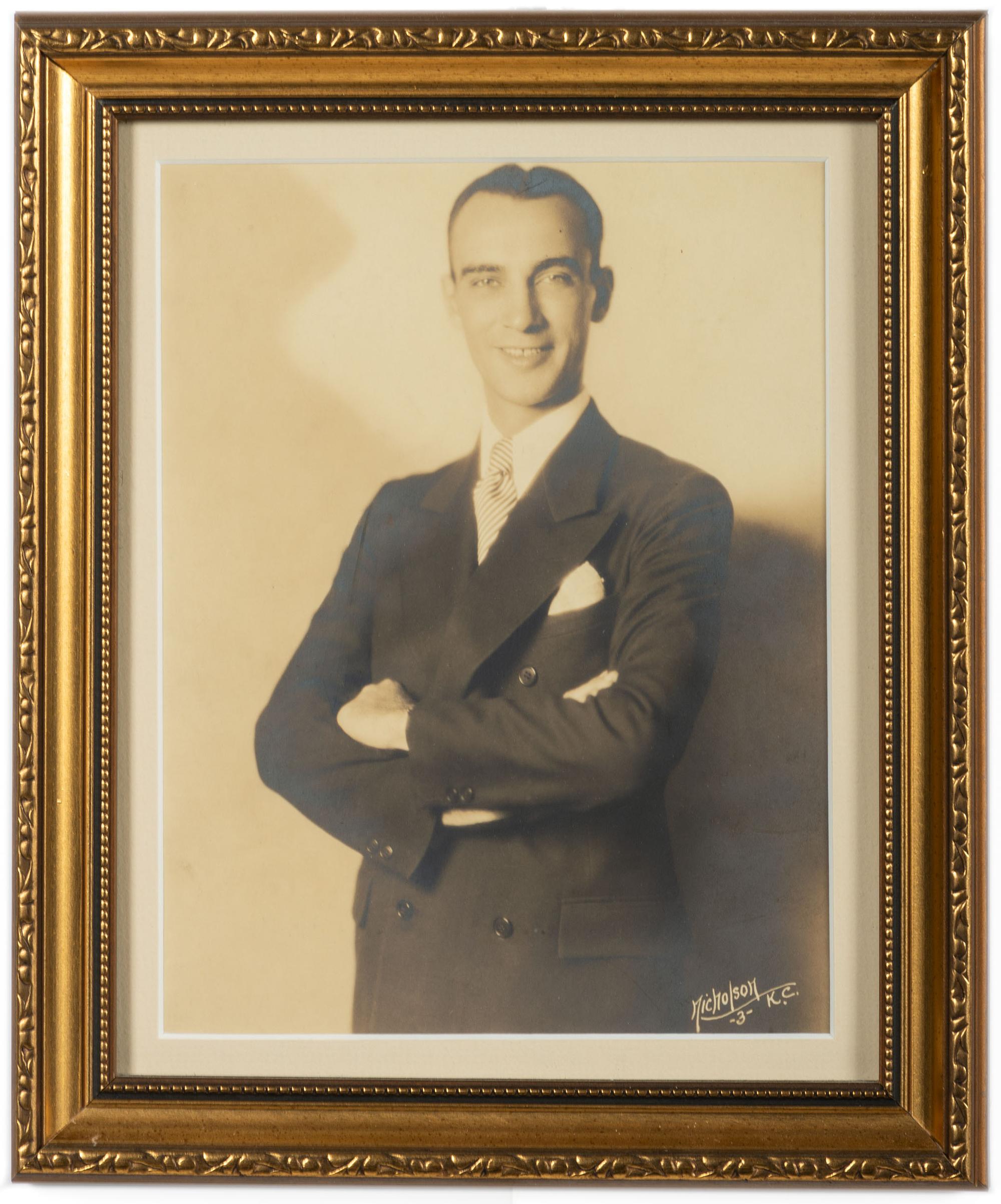 [ENTERTAINMENT]. A collection of 18 vintage photographs of members of the Ziegfeld Follies, many autographed by the sitter. — Circa 1930