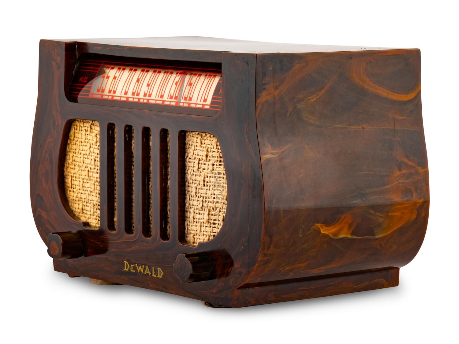 A Dewald A501 Harp Radio