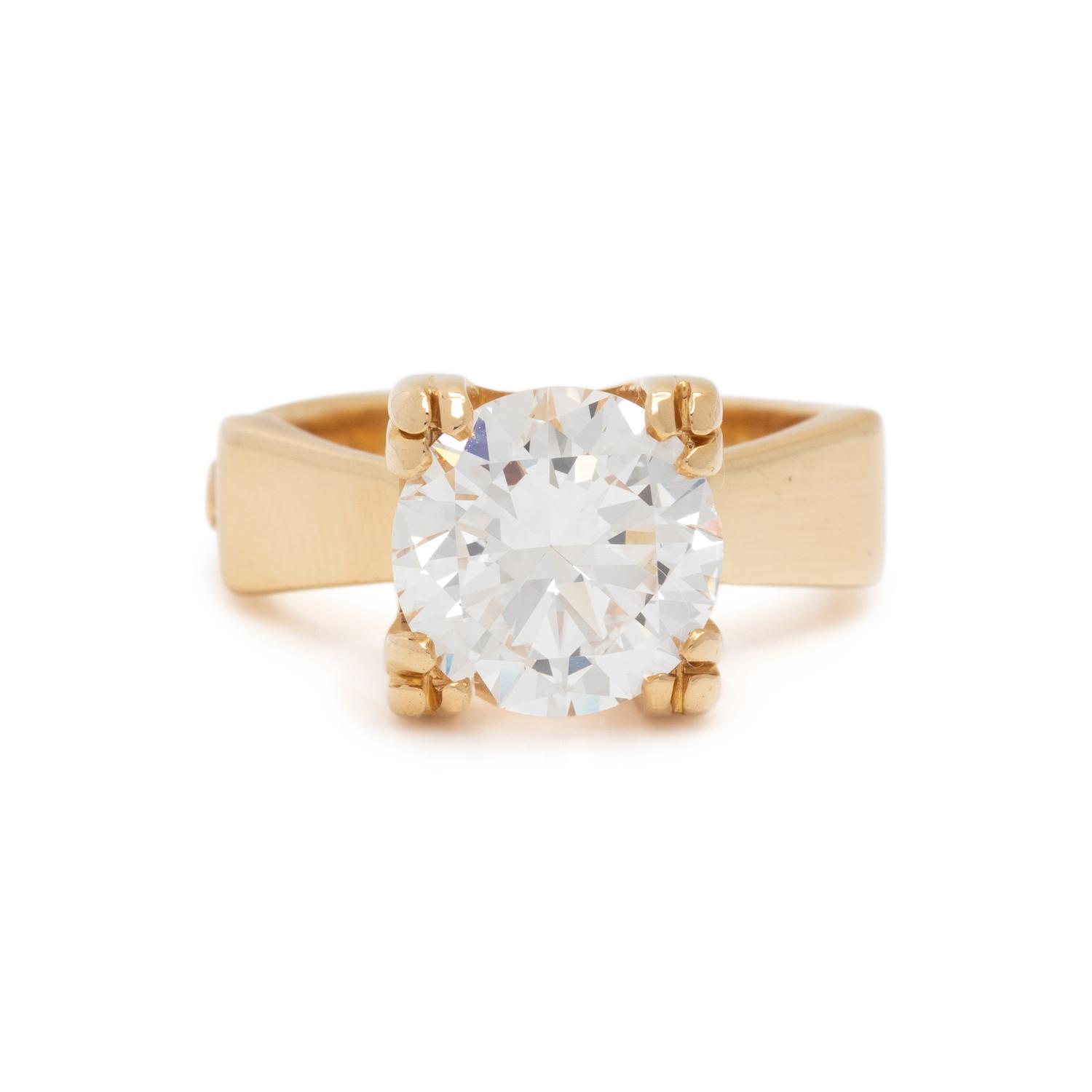 DIAMOND RING