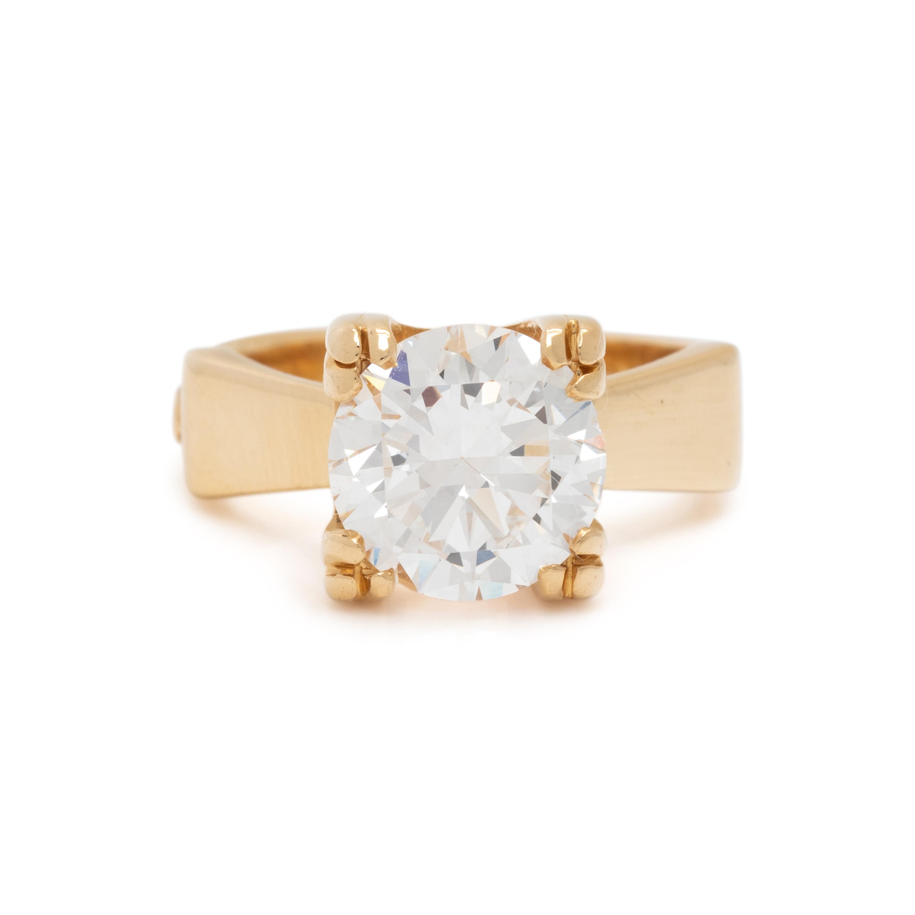 DIAMOND RING
