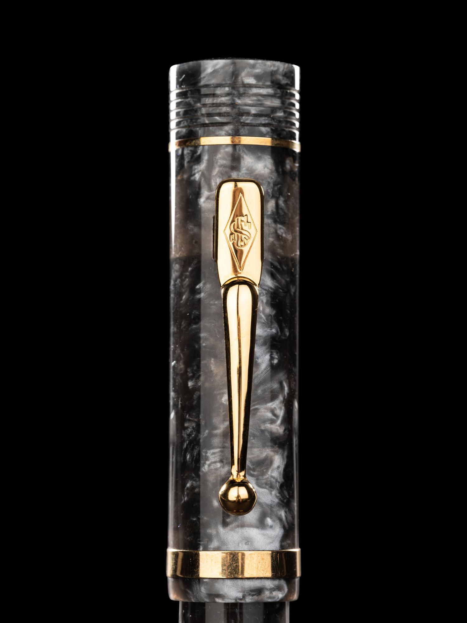 Conway Stewart: Churchill-Grey Limited Edition Fountain Pen and Ink Set
