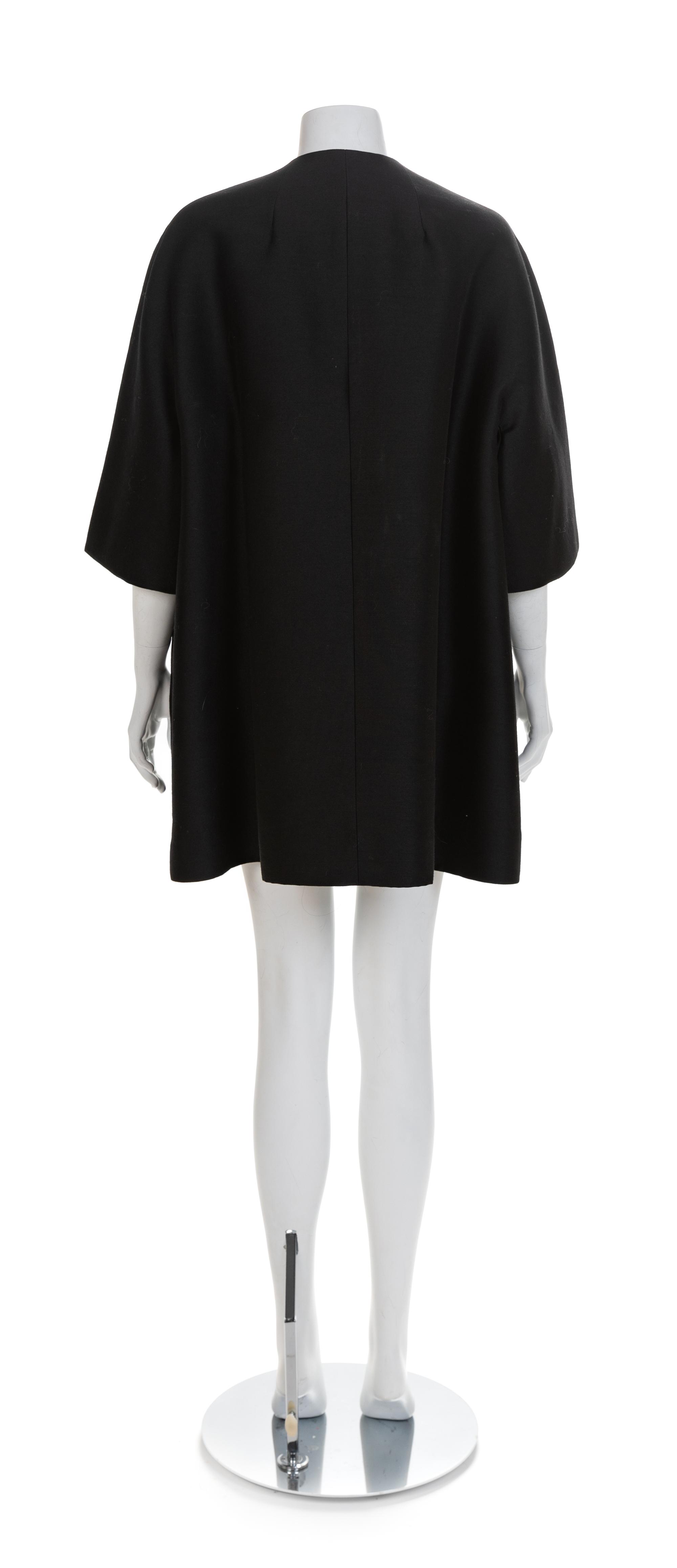 Black Coat with Oversize Pearlescent Buttons, 196s