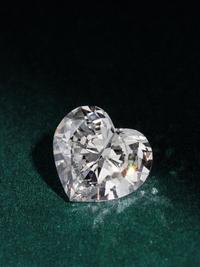 A LOVELY DIAMOND RING