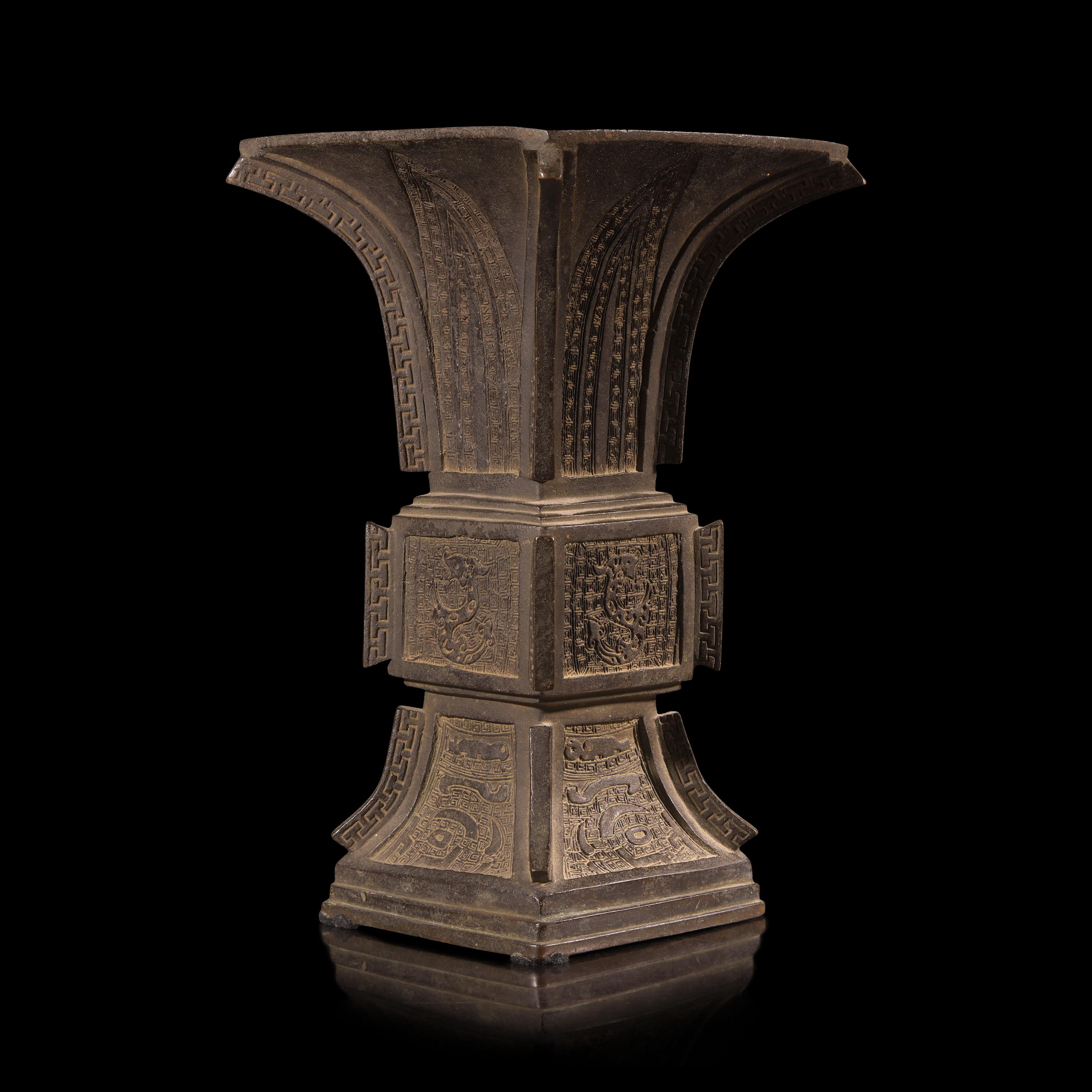 A Chinese Archaistic Bronze Vase, Fanggu, 17th/18th Century — 清早期 仿古銅方觚