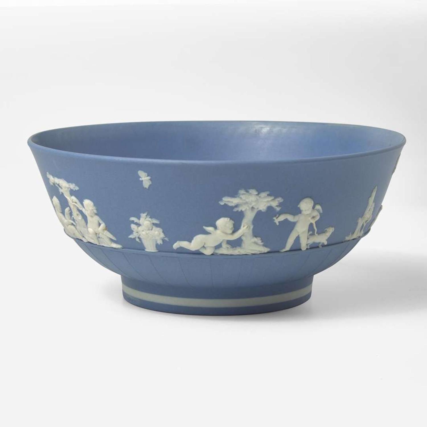 A Wedgwood Solid Blue Jasperware Bowl UK, 1780s