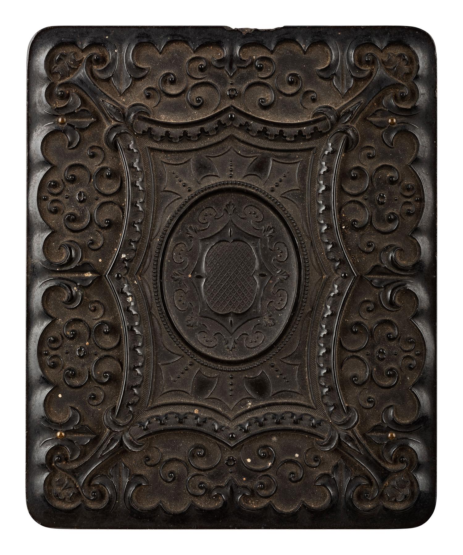 [EARLY PHOTOGRAPHY]. 4 daguerreotype and ambrotype portraits of subjects with images.