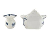 Two Worcester Porcelain Articles