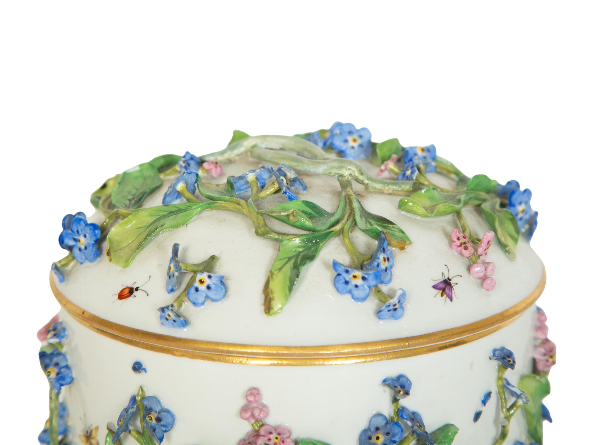 A Meissen Porcelain Covered Bowl with Periwinkle Flowers