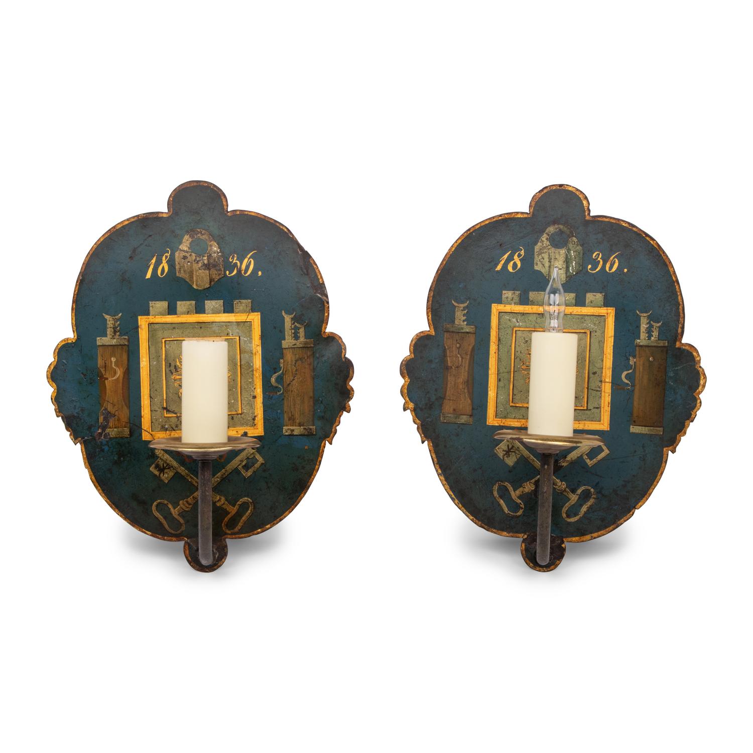 A Pair of English Parcel Gilt Tole Wall Sonces