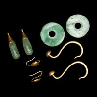 Three Pairs of Chinese Jade and Jadeite Earrings, Qing Dynasty and later 清及以後 金玉耳墜三對