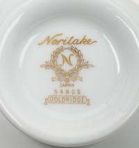 A Noritake Goldridge Porcelain Dinner Service