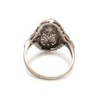 WHITE GOLD AND DIAMOND RING