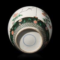 A Chinese Famille Verte Porcelain Jar, 19th Century 晚清 素三彩花卉纹罐