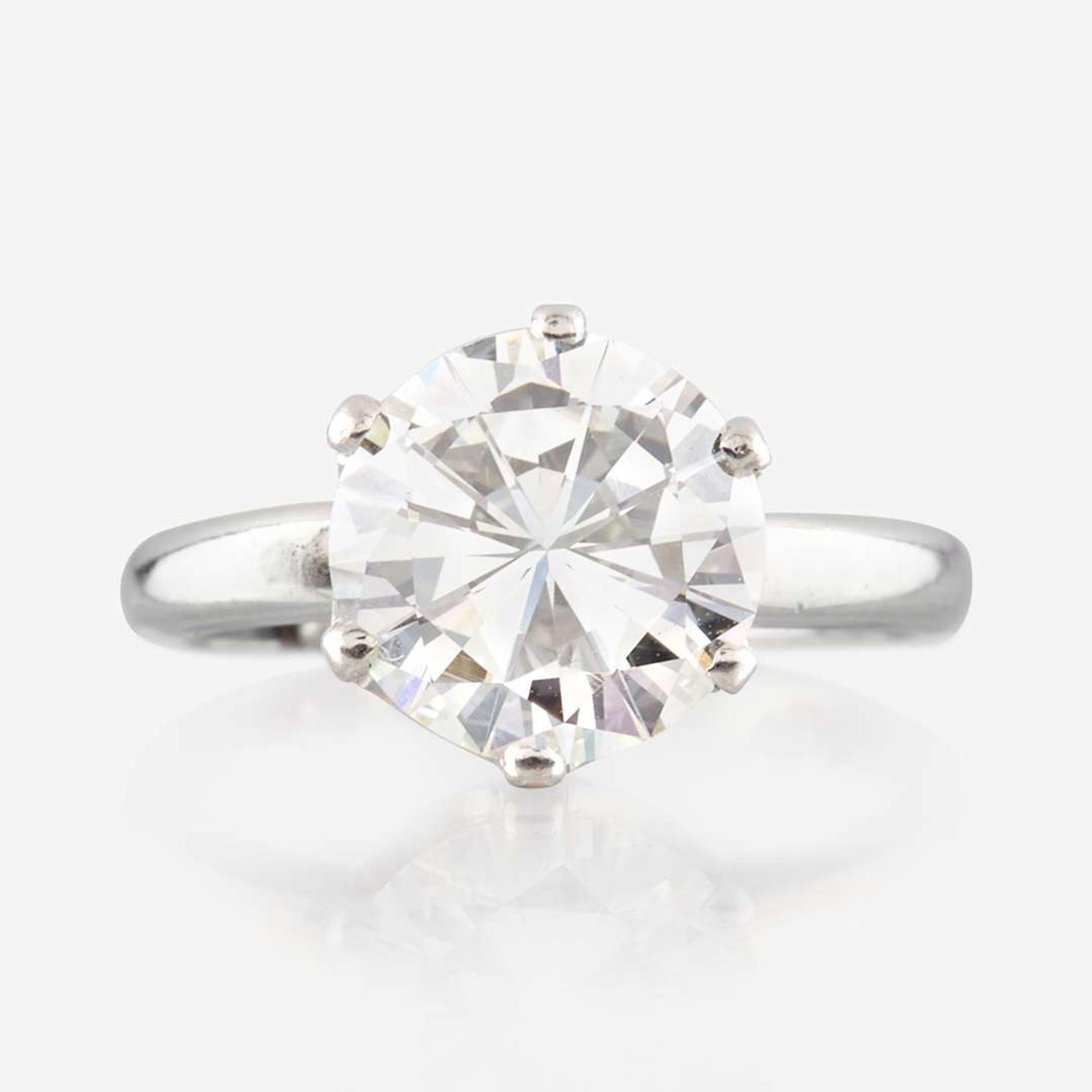 A diamond solitaire