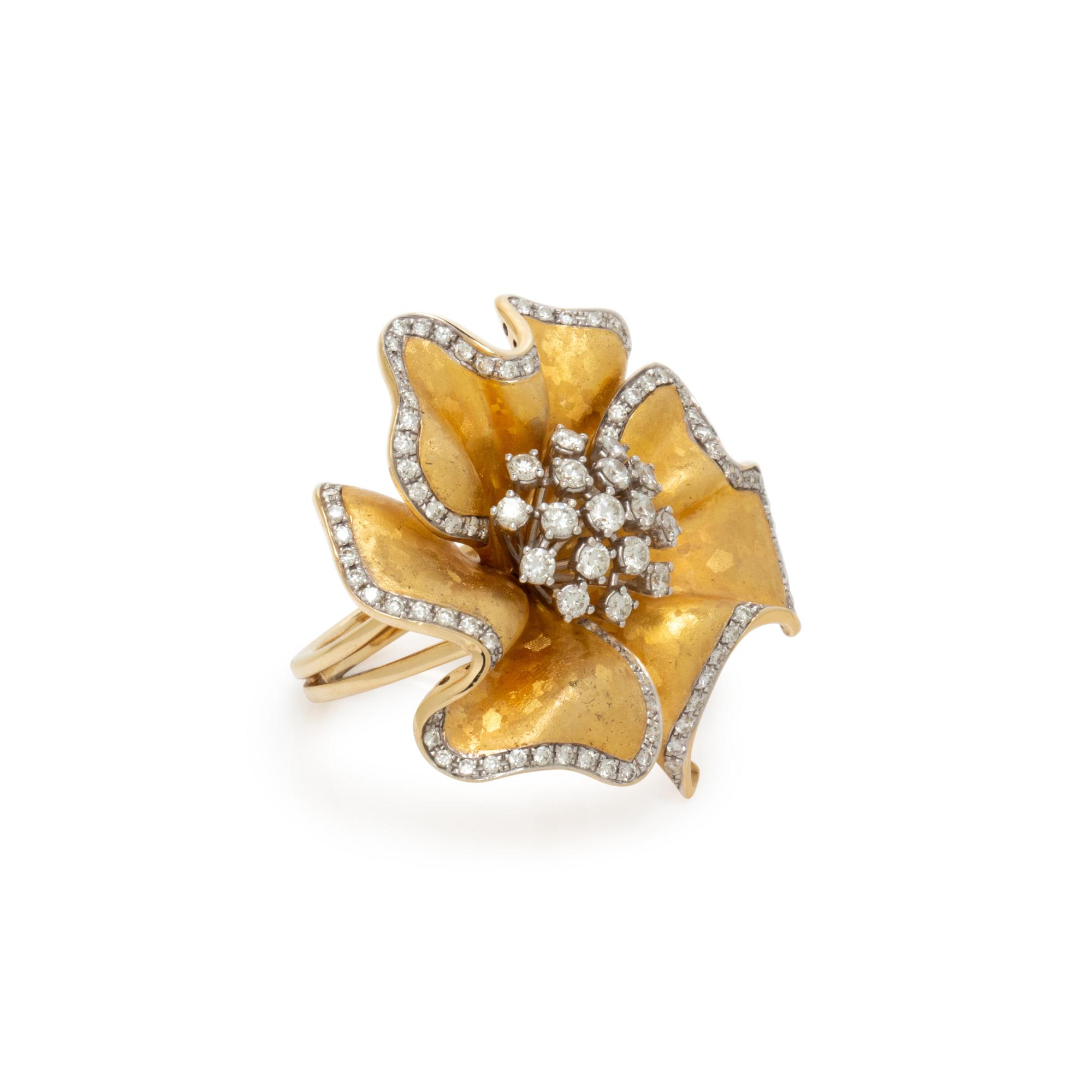 YELLOW GOLD AND DIAMOND FLOWER RING