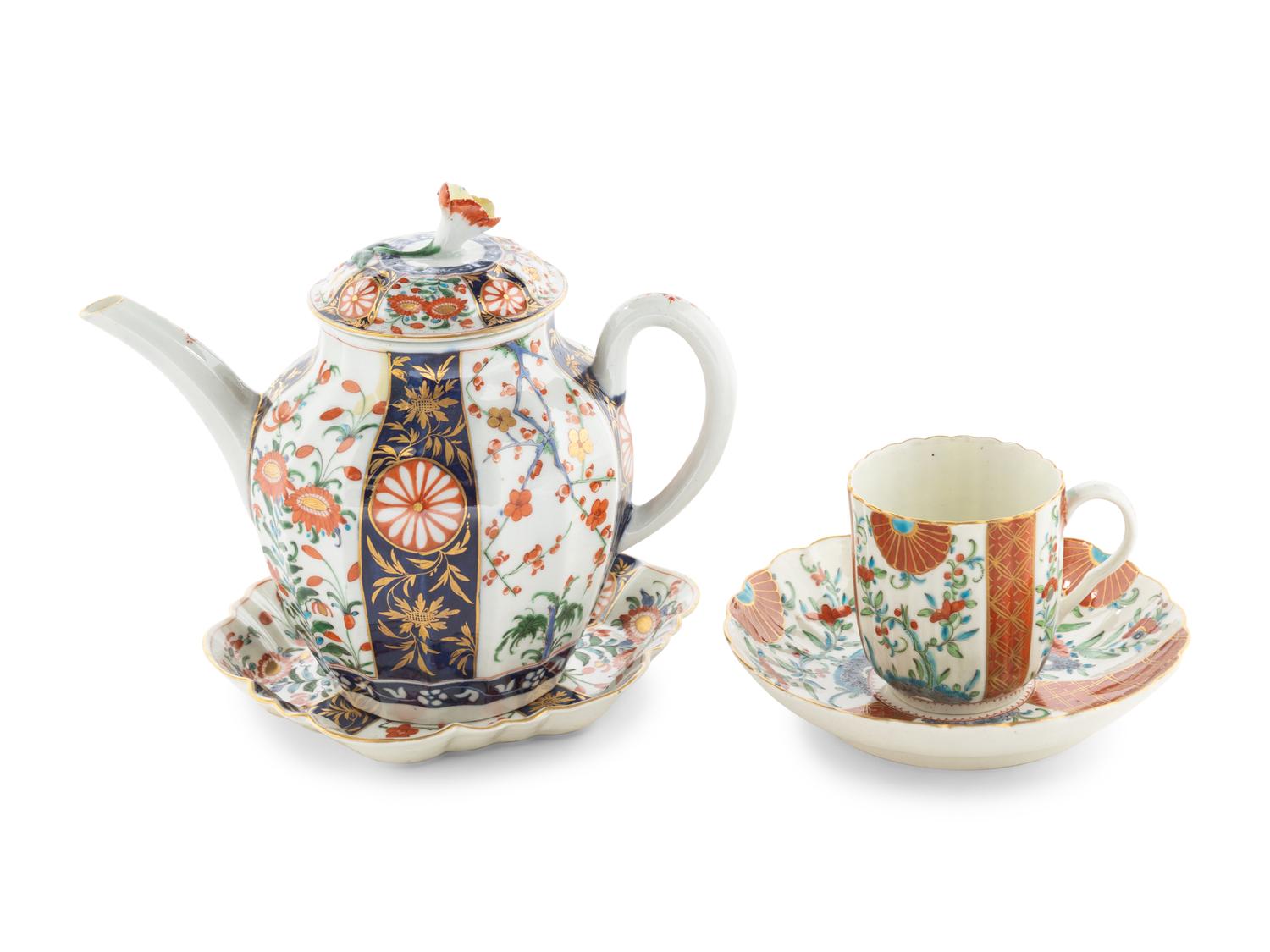 A Group of Worcester Porcelain Articles