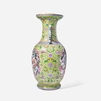 A large Chinese famille rose-decorated "Boys" Vase 粉彩嬰戲圖開光雙耳大瓶 Jiaqing mark ???