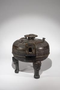 A Rare Archaistic Bronze Ritual Tripod Vessel and Cover, Ding