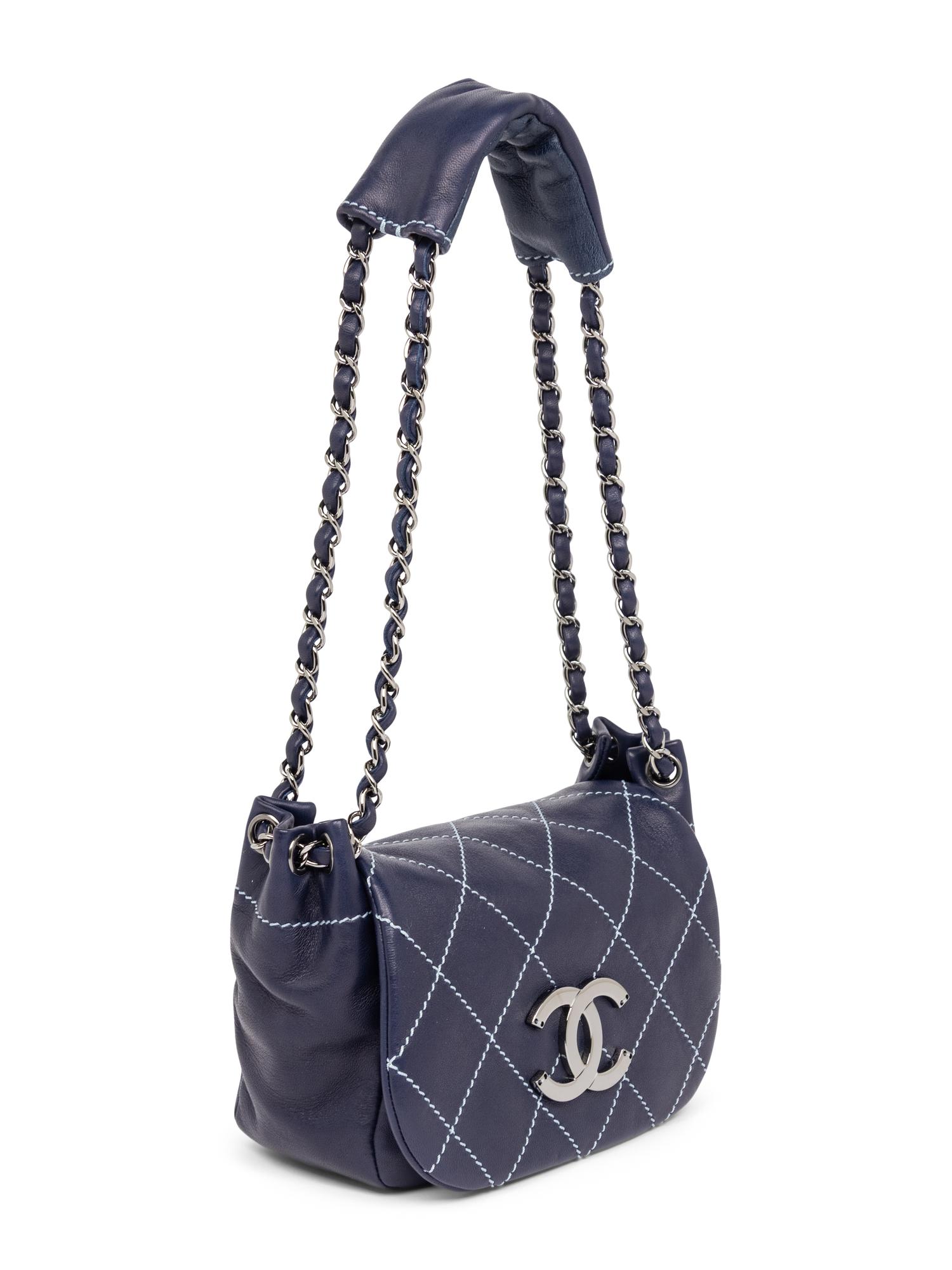 CHANEL, NAVY SURPIQUE SMALL FLAP BAG