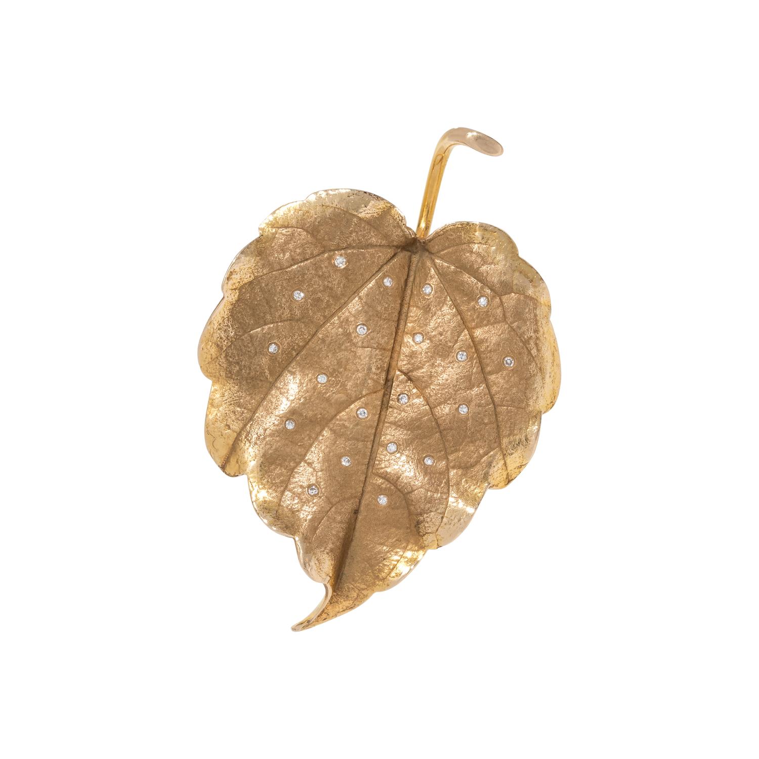 YELLOW GOLD AND DIAMOND LEAF BROOCH