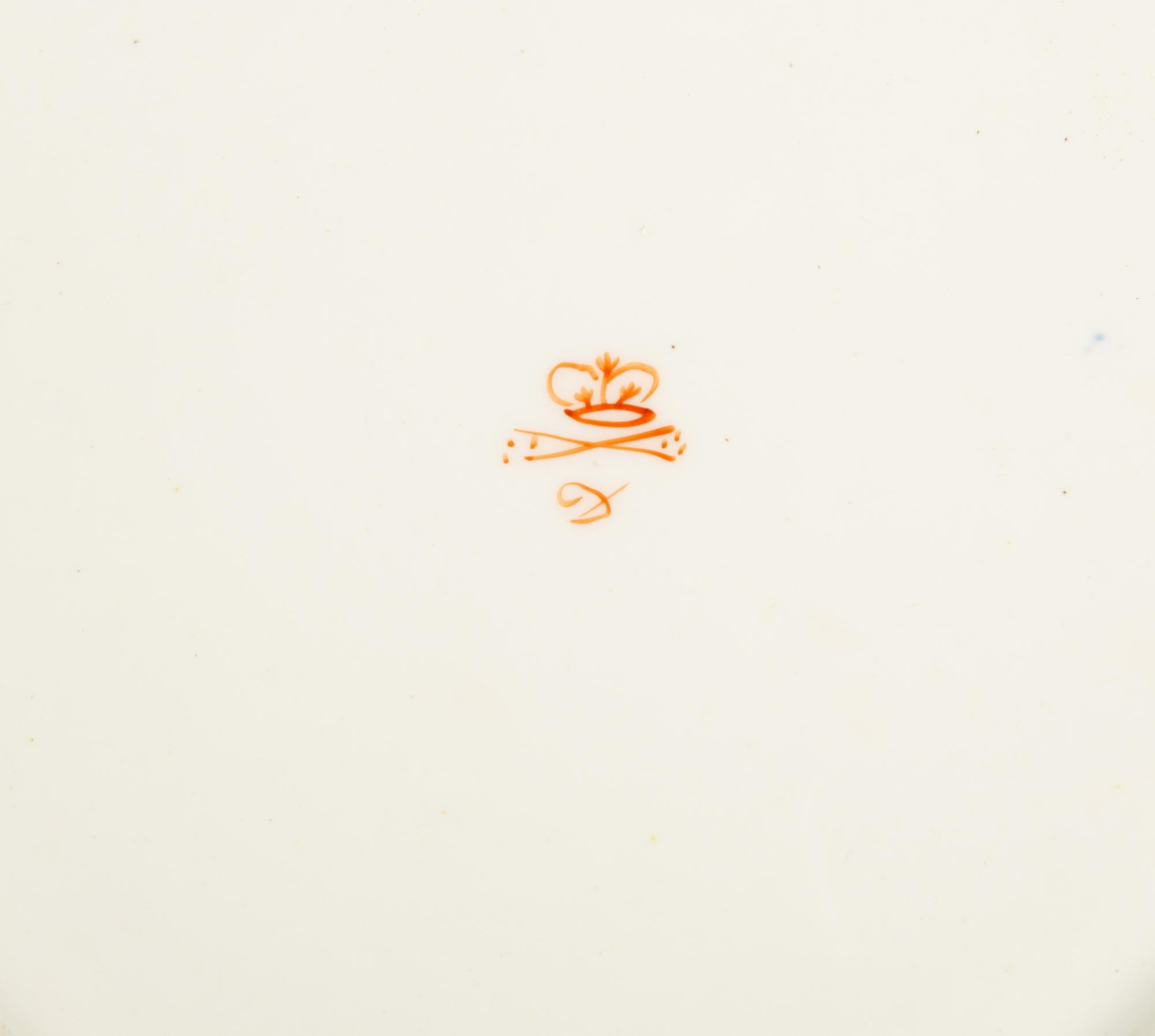 An English Coalport Porcelain Service in the Imari Palette — POSSIBLY JOHN ROSE, 19TH CENTURY