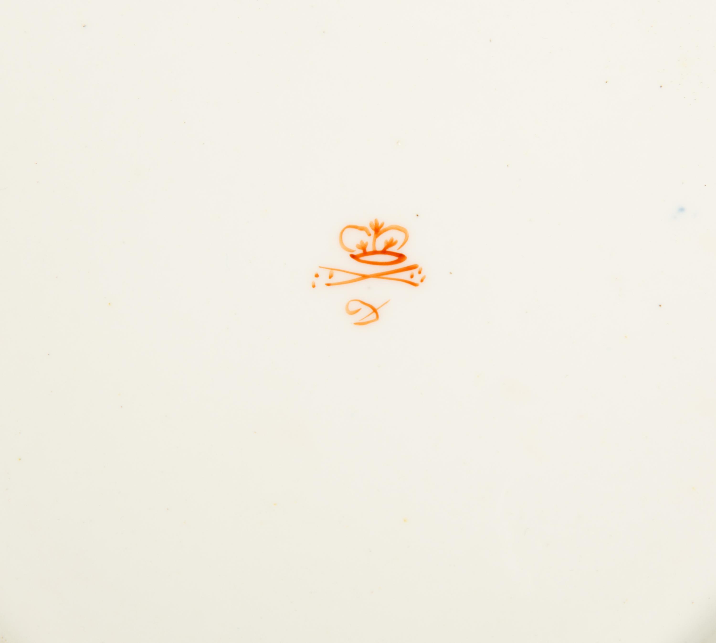 An English Coalport Porcelain Service in the Imari Palette — POSSIBLY JOHN ROSE, 19TH CENTURY