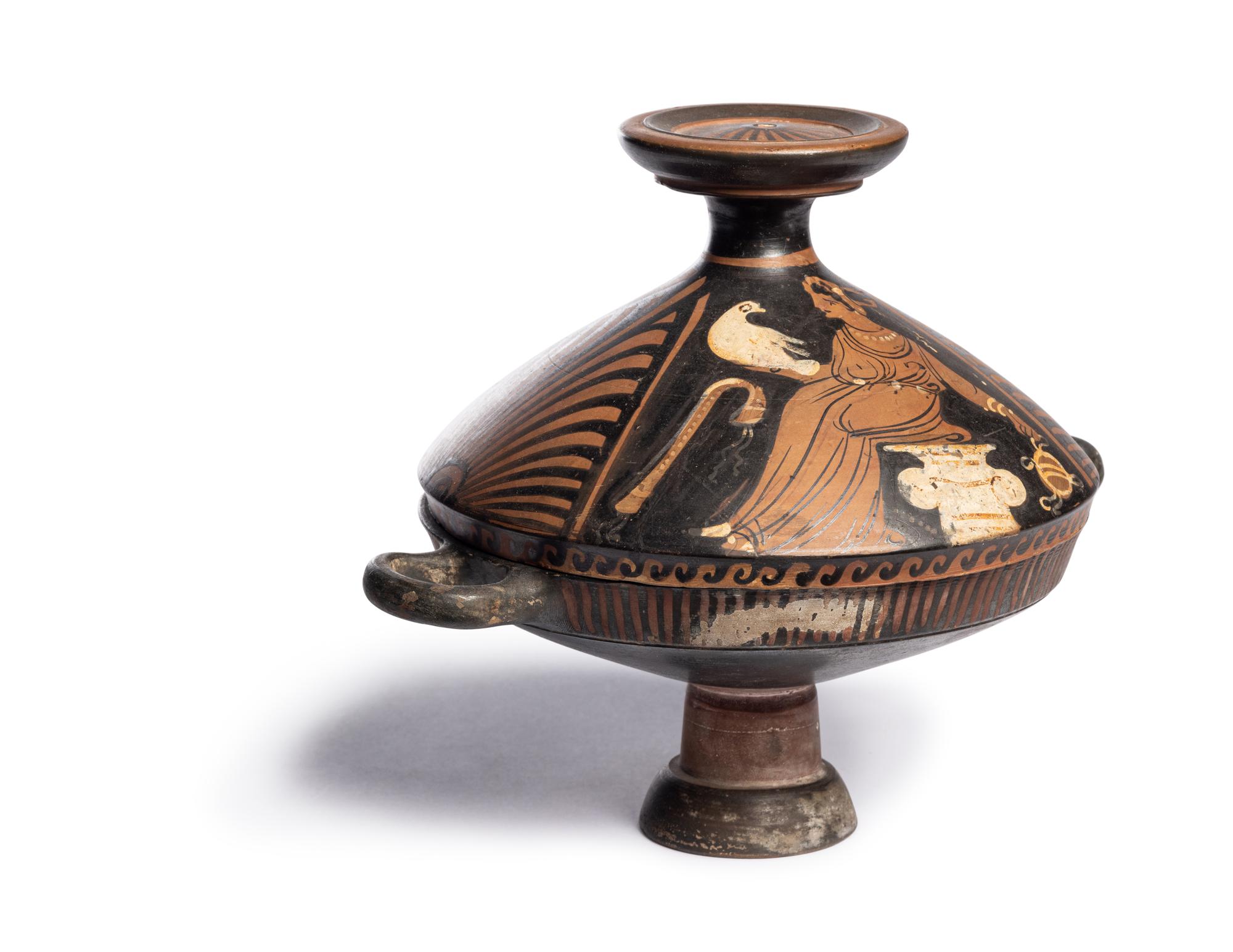 An Apulian Red-Figured Lekanis and Lid