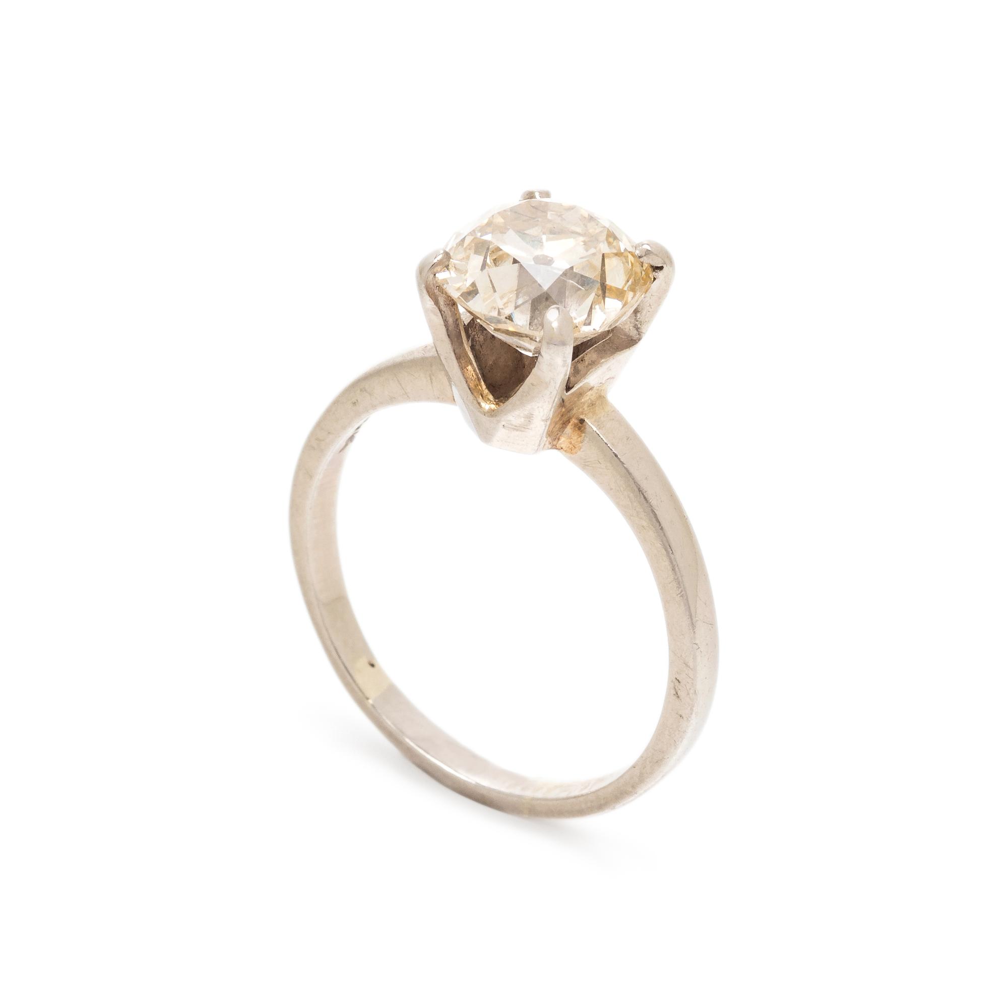 DIAMOND RING