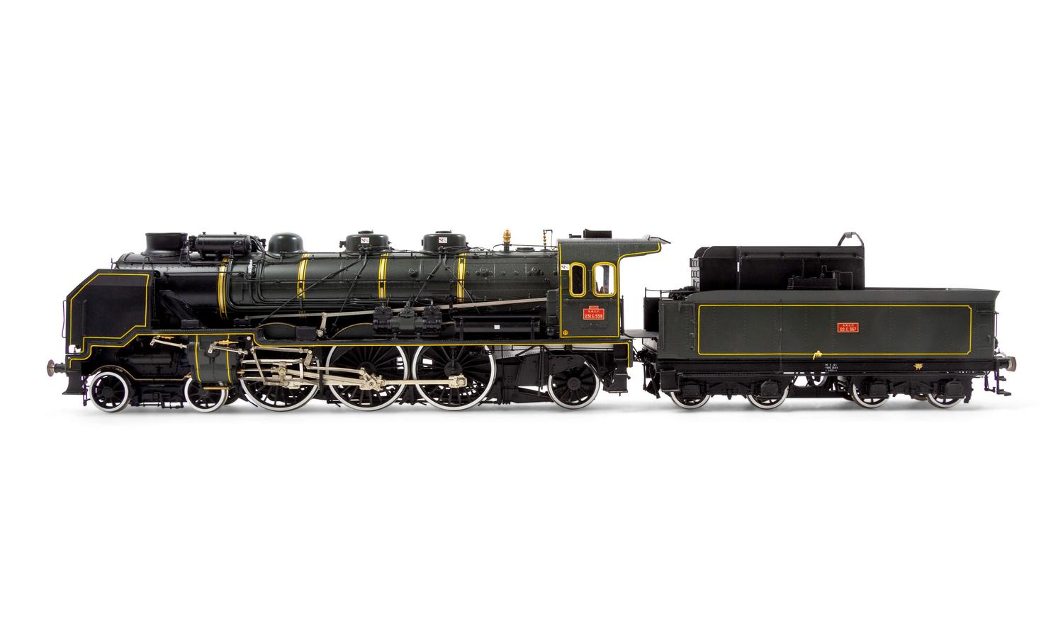 A Fulgurex Polychrome O-Gauge S.N.C.F 4-6-2 Locomotive and Tender