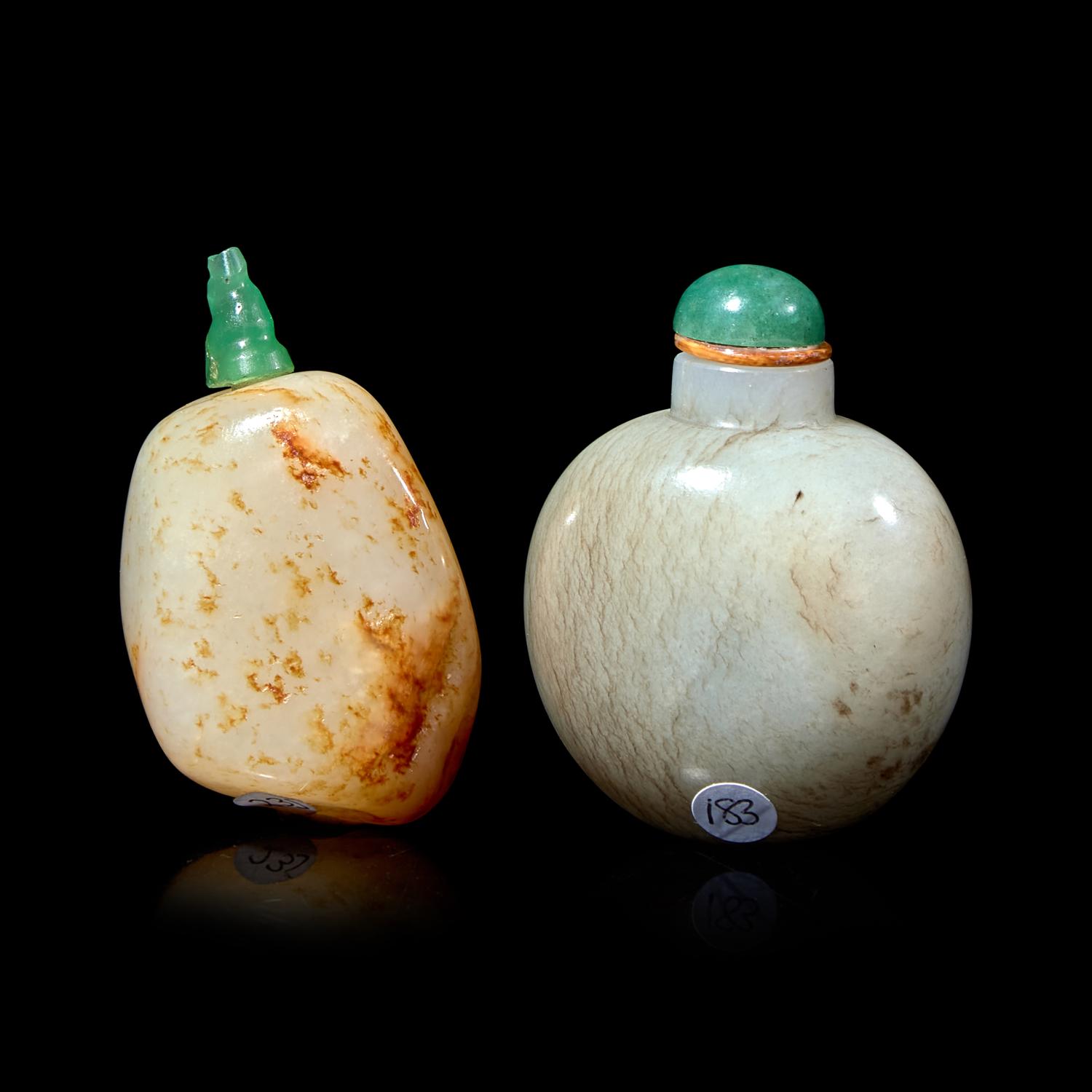 Two Chinese Jade Snuff Bottles, 18th-19th Century 清中期 白玉及青白玉鼻煙壺兩 支