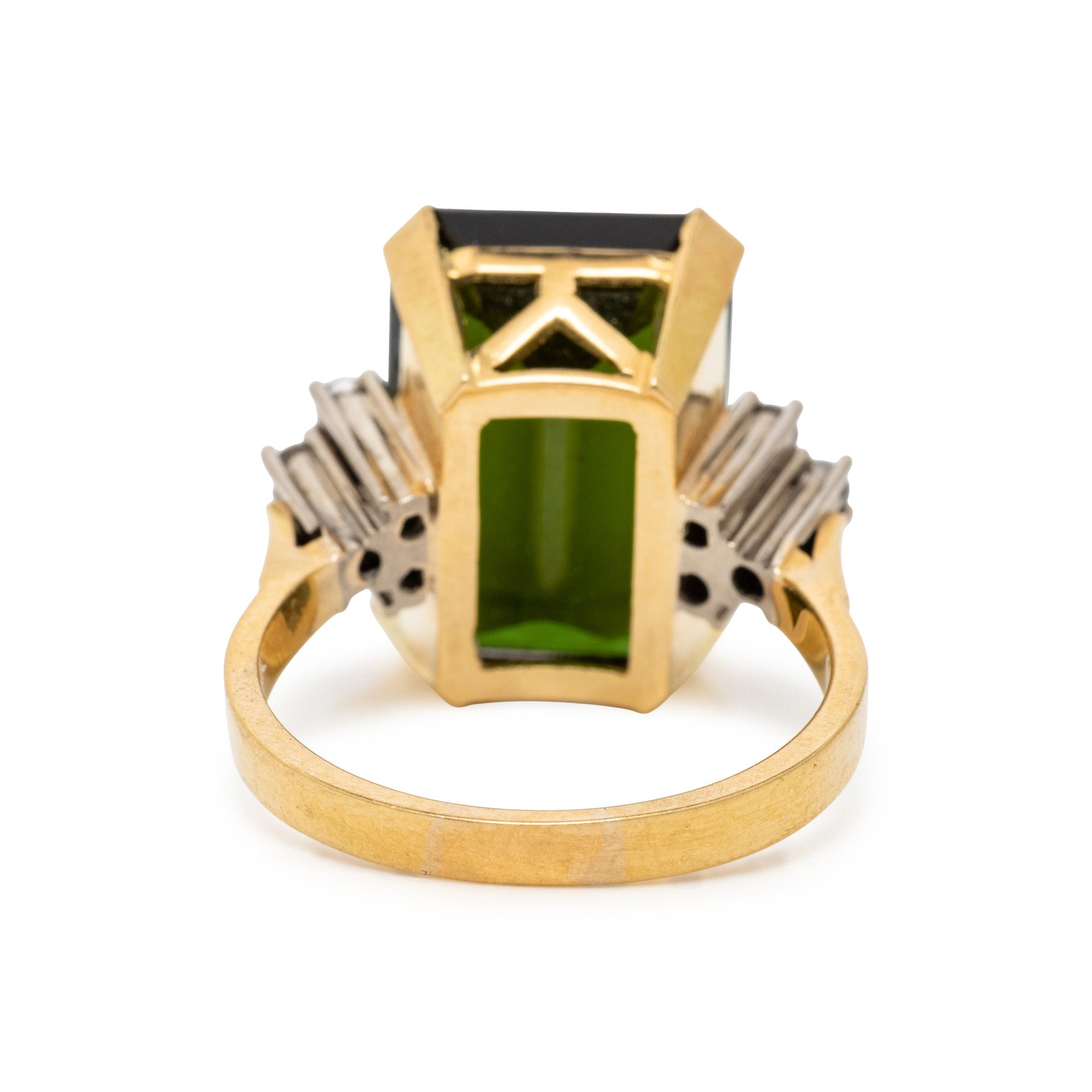 YELLOW GOLD, GREEN TOURMALINE, AND DIAMOND RING
