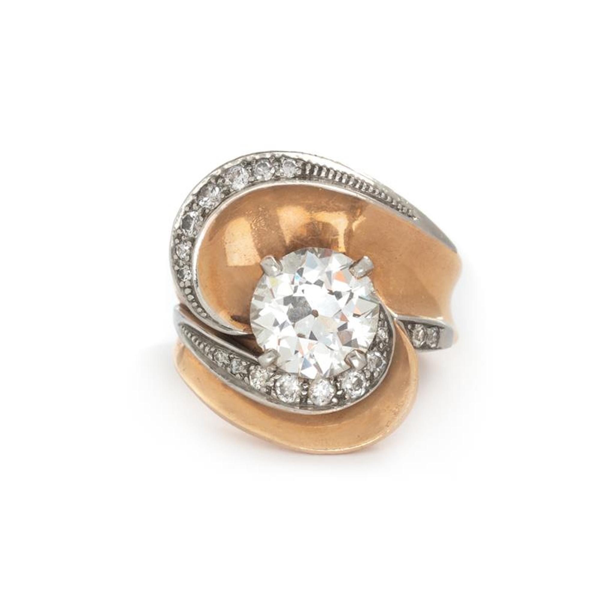DIAMOND RING