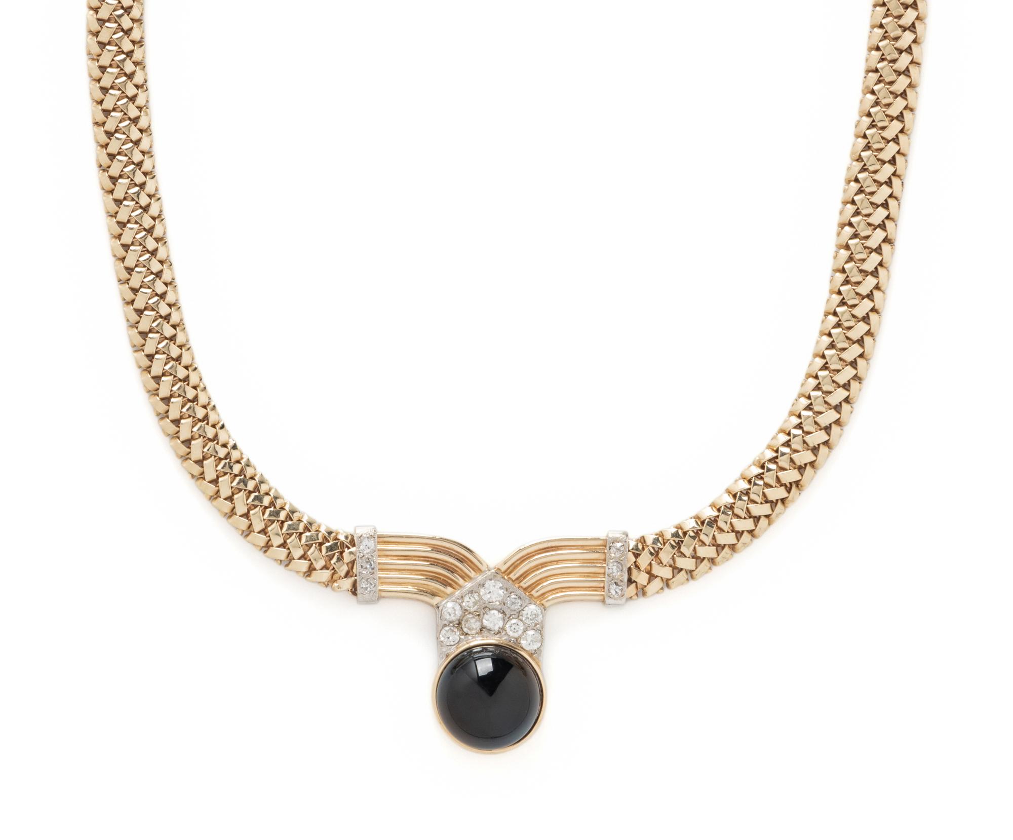 YELLOW GOLD, ONYX AND DIAMOND NECKLACE