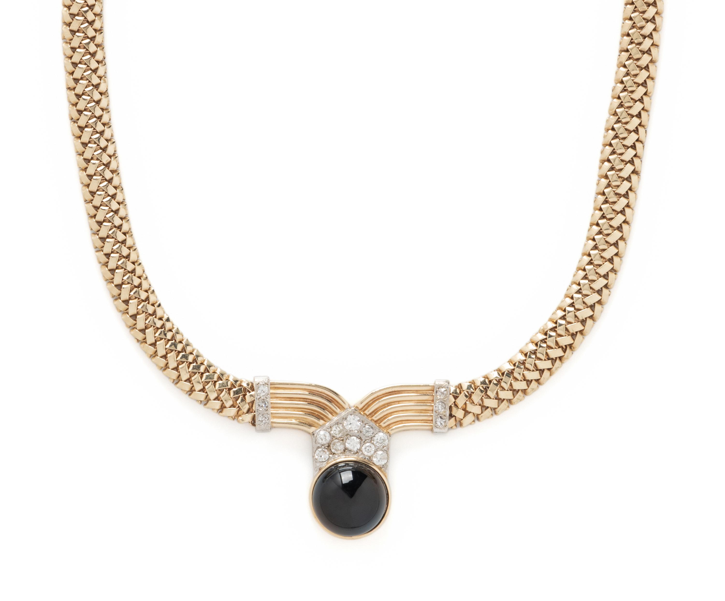 YELLOW GOLD, ONYX AND DIAMOND NECKLACE