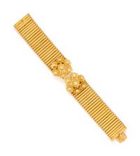 YELLOW GOLD AND DIAMOND FLORAL BRACELET