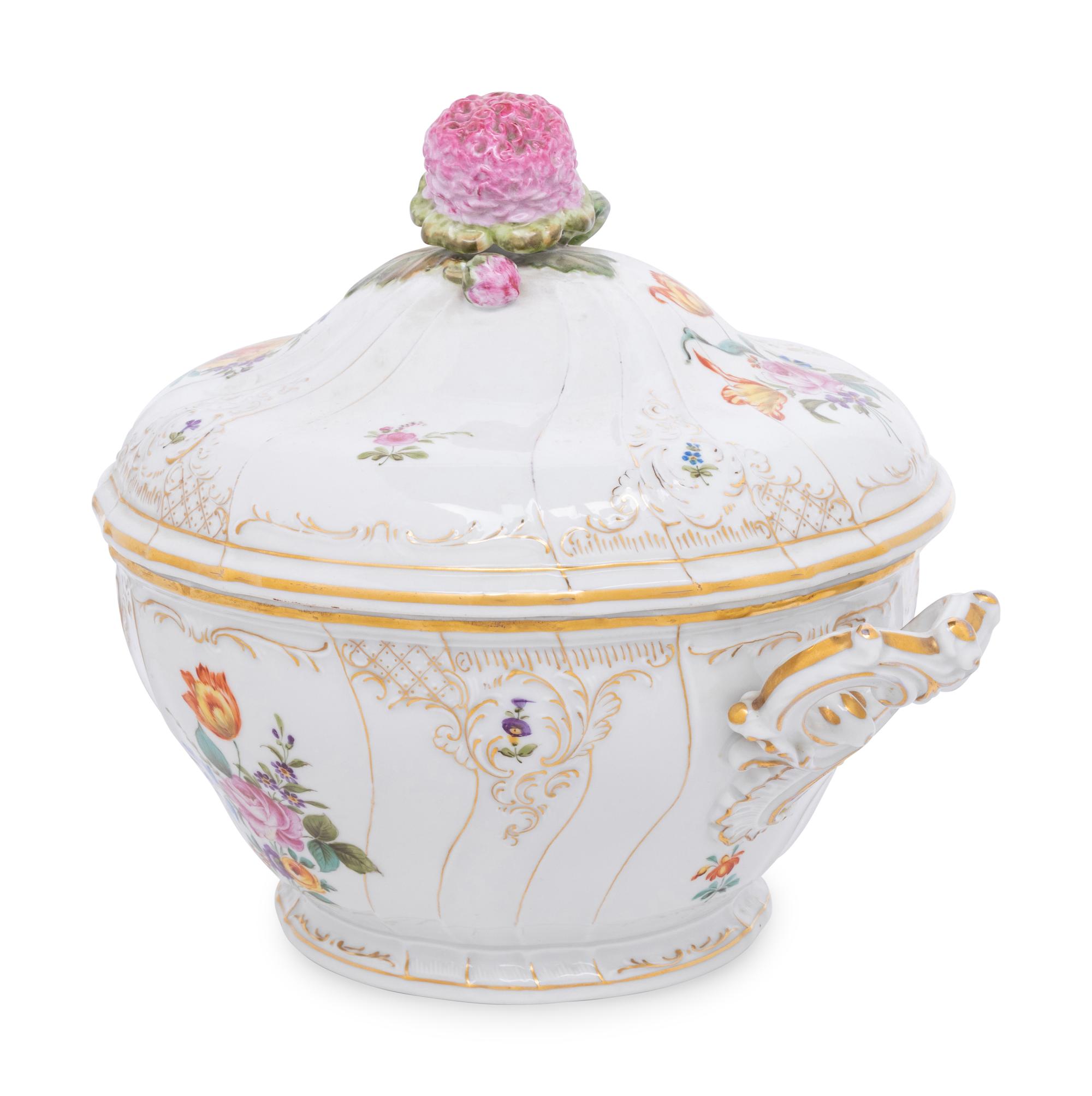 A Continental Porcelain Tureen