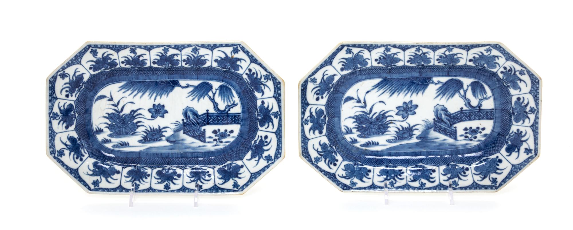 A Pair of Canton Export Porcelain Trays Width 9 5/8 inches. — 19TH CENTURY