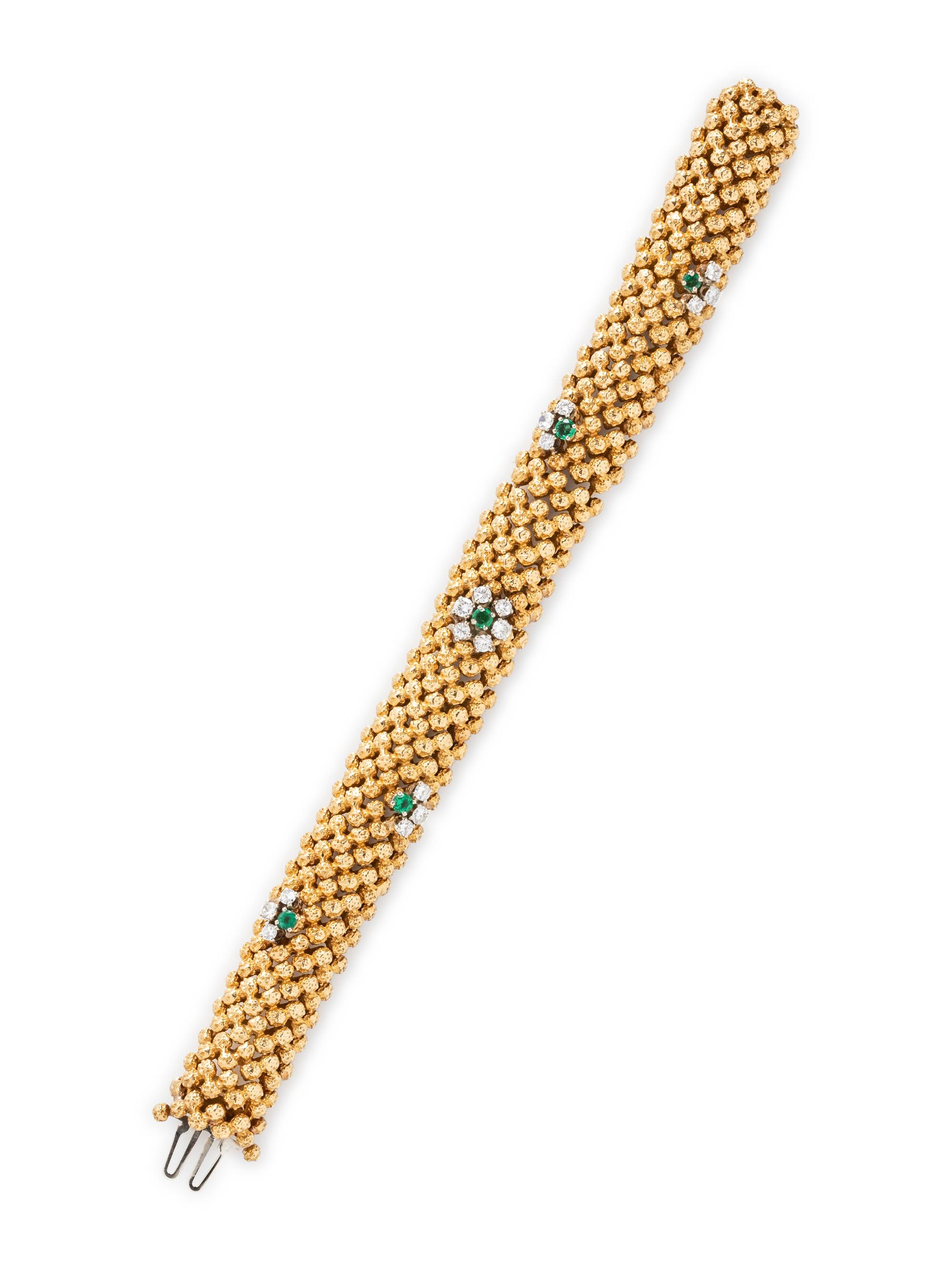 YELLOW GOLD, DIAMOND AND SYNTHETIC EMERALD BRACELET